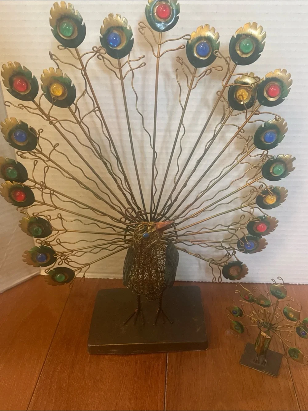 VTG MCM Metal Wire Peacock Sculpture Set 2pc Pier 1 Multicolor Gems Jewels Boho